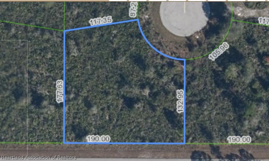 225 HELLCAT Way NW, Lake Placid, FL 33852