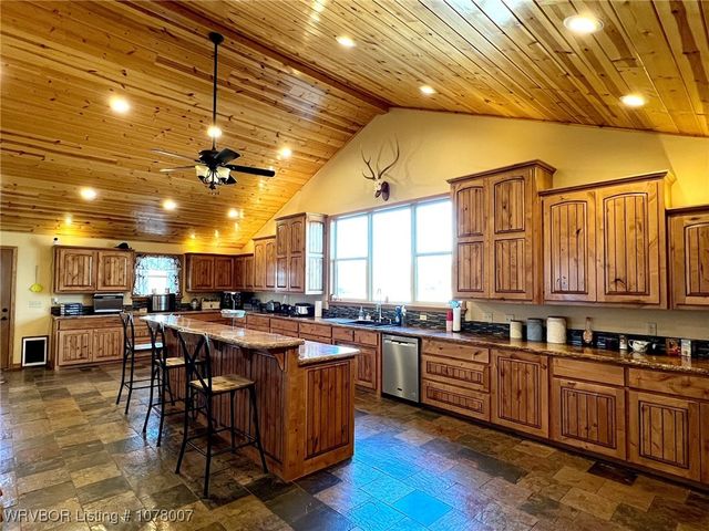 3005 W Redwood Avenue, Sallisaw, OK 74955