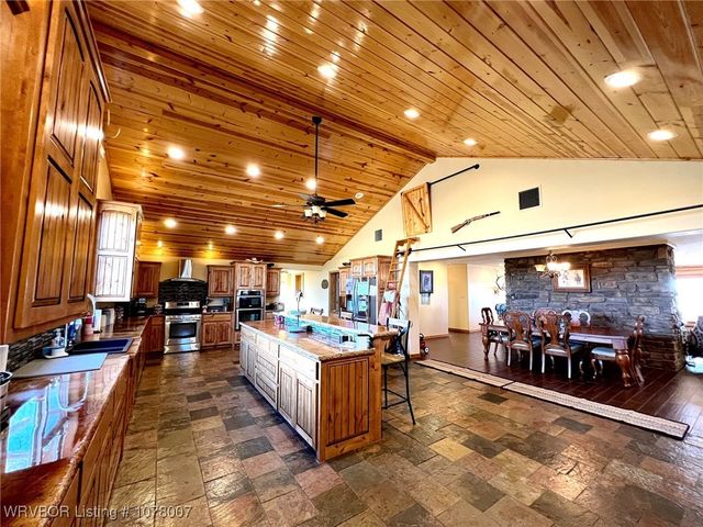 3005 W Redwood Avenue, Sallisaw, OK 74955