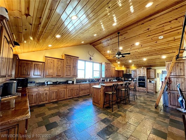 3005 W Redwood Avenue, Sallisaw, OK 74955