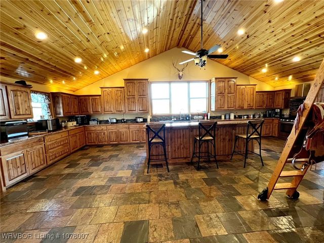 3005 W Redwood Avenue, Sallisaw, OK 74955