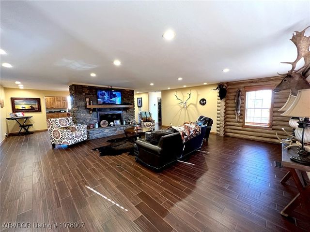 3005 W Redwood Avenue, Sallisaw, OK 74955