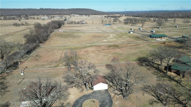 3005 W Redwood Avenue, Sallisaw, OK 74955