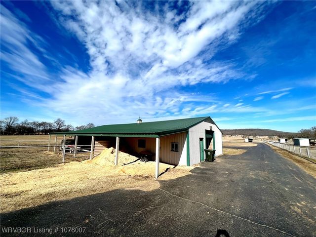 3005 W Redwood Avenue, Sallisaw, OK 74955