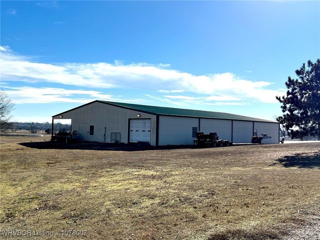 3005 W Redwood Avenue, Sallisaw, OK 74955