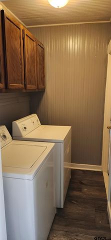 1126 E Houston, Tyler, TX 75702