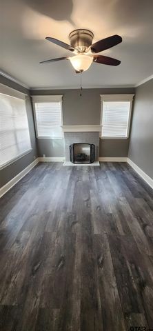 1126 E Houston, Tyler, TX 75702