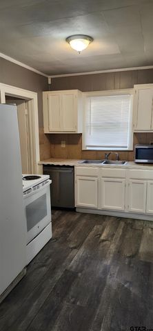 1126 E Houston, Tyler, TX 75702