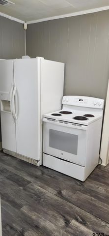 1126 E Houston, Tyler, TX 75702