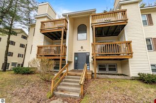 4265 Mitchell Creek Dr Bldg 3, Traverse City, MI 49686