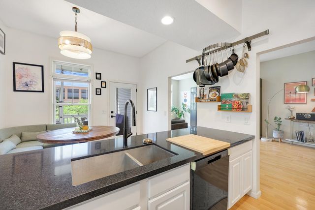 724 E 25th Street, Minneapolis, MN 55404