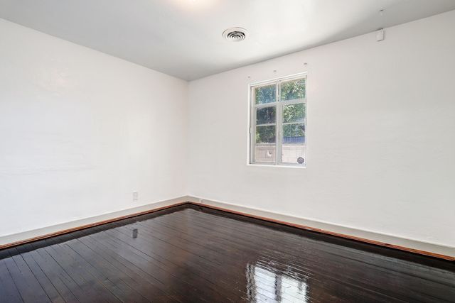 1101 PEAR Drive SW, Albuquerque, NM 87105