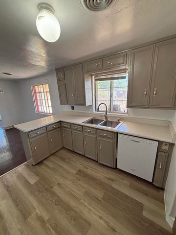 1101 PEAR Drive SW, Albuquerque, NM 87105