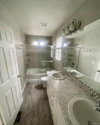 237 S Old Hammer Street, Aurora, CO 80018