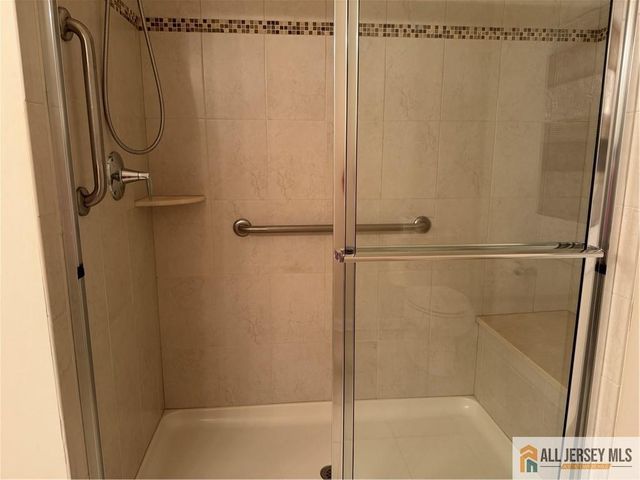 4204 Cedar Village Boulevard 204, East Brunswick, NJ 08816