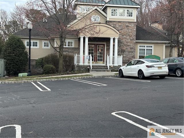 4204 Cedar Village Boulevard 204, East Brunswick, NJ 08816