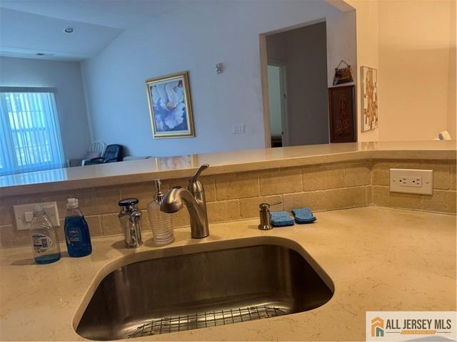 4204 Cedar Village Boulevard 204, East Brunswick, NJ 08816