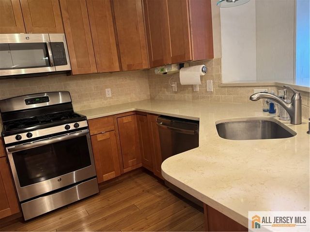 4204 Cedar Village Boulevard 204, East Brunswick, NJ 08816