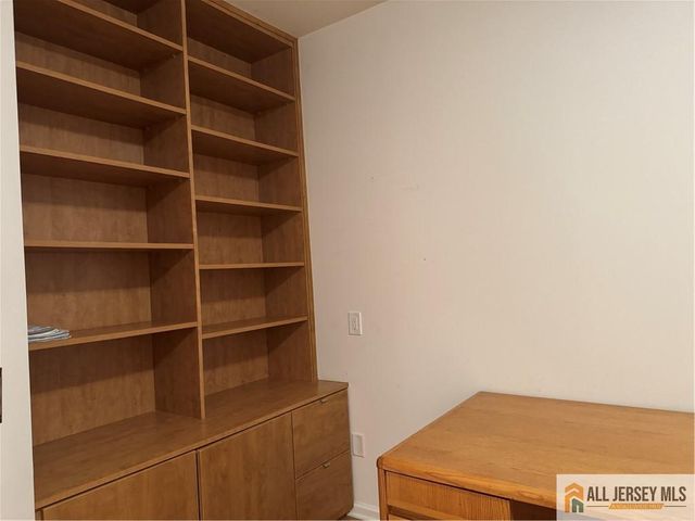 4204 Cedar Village Boulevard 204, East Brunswick, NJ 08816