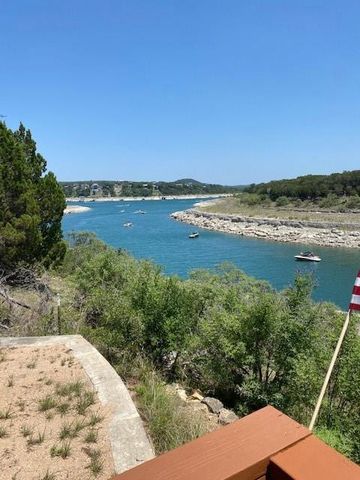 17801 Moon Rise CV, Jonestown, TX 78645