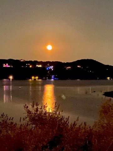 17801 Moon Rise CV, Jonestown, TX 78645