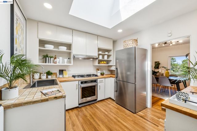 491 VINCENTE AVENUE, Berkeley, CA 94707