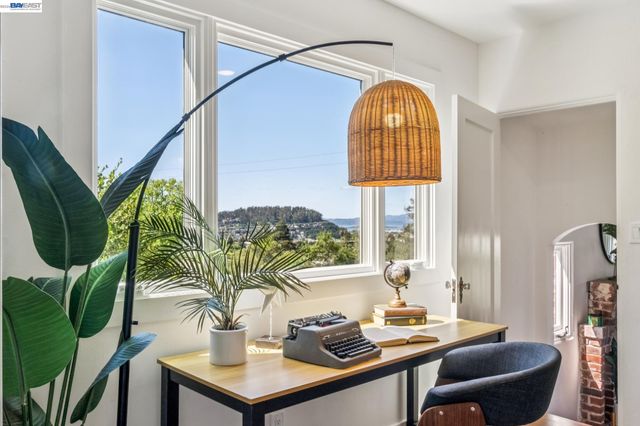 491 VINCENTE AVENUE, Berkeley, CA 94707