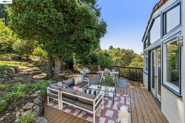 491 VINCENTE AVENUE, Berkeley, CA 94707