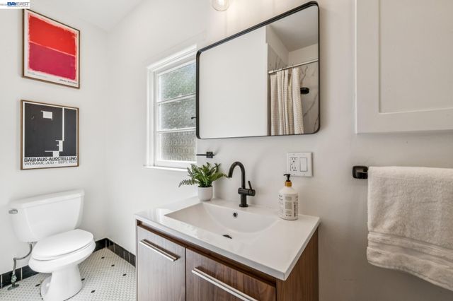 491 VINCENTE AVENUE, Berkeley, CA 94707