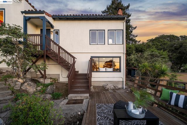 491 VINCENTE AVENUE, Berkeley, CA 94707