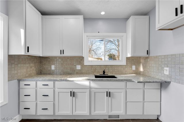 337 Lucas Street, Barberton, OH 44203