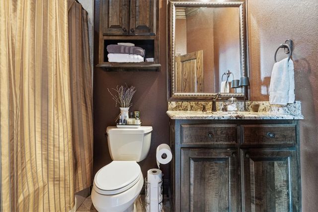 447 Angel Falls Lane, Springdale, AR 72762