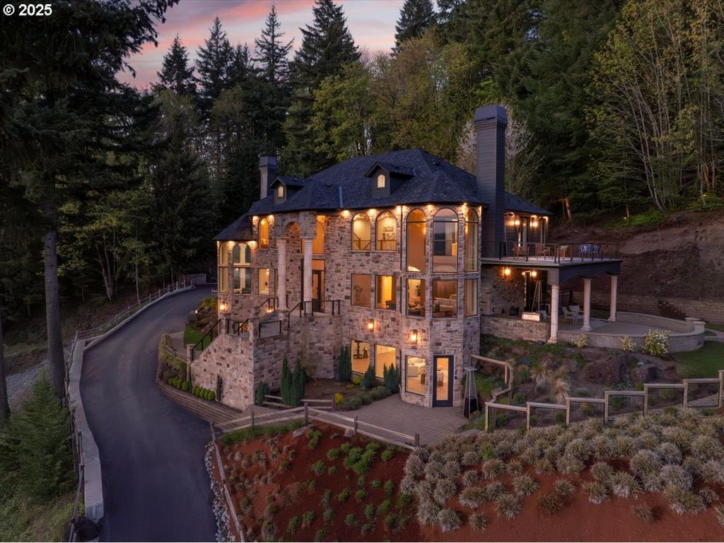 2150 N 14TH St, Washougal, WA 98671