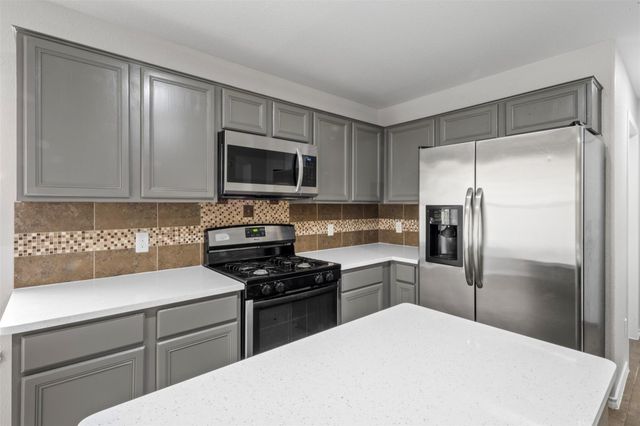 9987 Sterling Place Drive, Conroe, TX 77303