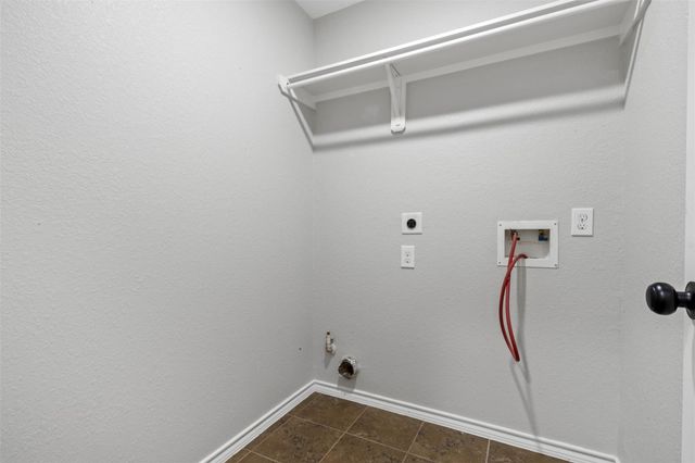 9987 Sterling Place Drive, Conroe, TX 77303