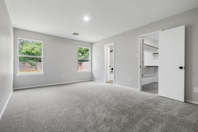 9987 Sterling Place Drive, Conroe, TX 77303