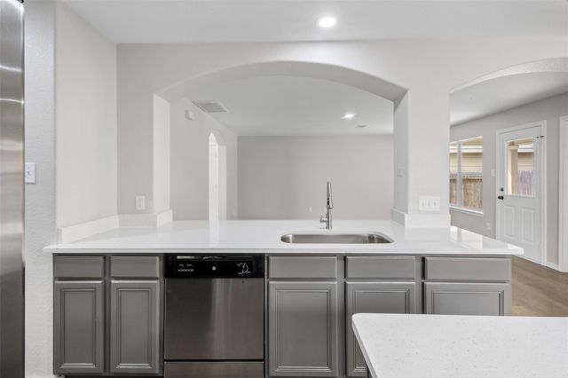 9987 Sterling Place Drive, Conroe, TX 77303