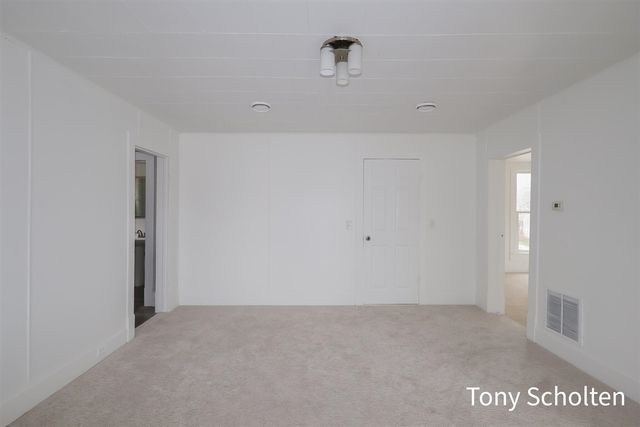 1351 Broadway Avenue, Grand Rapids, MI 49504