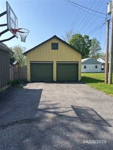 58 W State Street, Mascoutah, IL 62258