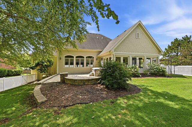 6117 Whitetail Ridge Drive, Yorkville, IL 60560