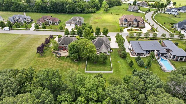 6117 Whitetail Ridge Drive, Yorkville, IL 60560