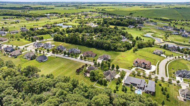 6117 Whitetail Ridge Drive, Yorkville, IL 60560