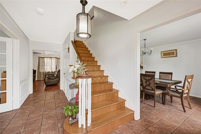 1619 Wagon Gap Trail, Houston, TX 77090