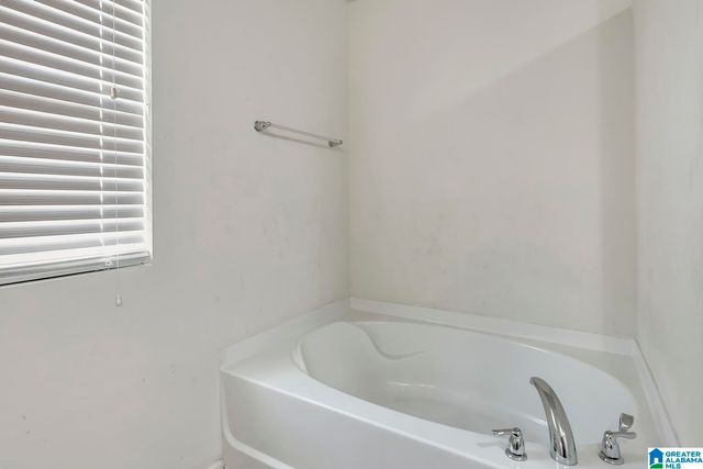 4622 WOODFORD CIRCLE, Bessemer, AL 35022