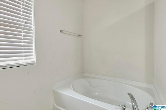 4622 WOODFORD CIRCLE, Bessemer, AL 35022