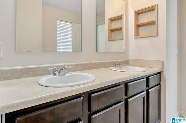 4622 WOODFORD CIRCLE, Bessemer, AL 35022