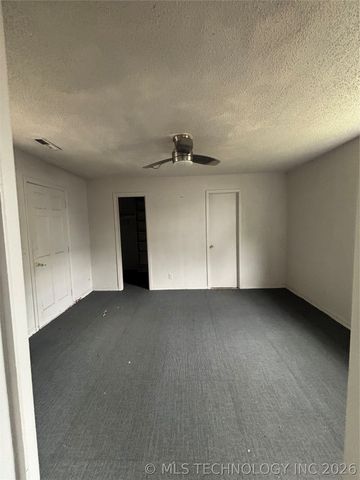 206 N Vine Avenue, Cleveland, OK 74020