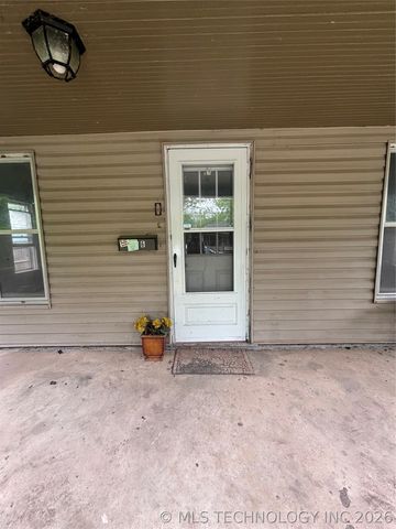 206 N Vine Avenue, Cleveland, OK 74020