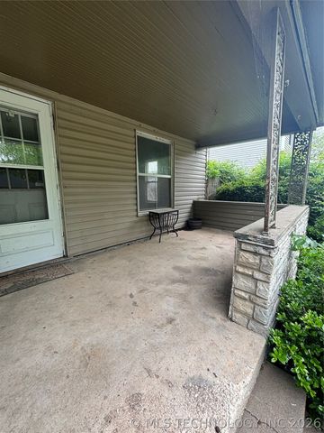 206 N Vine Avenue, Cleveland, OK 74020