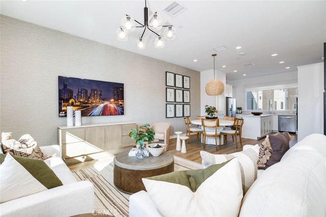 73 Culture, Irvine, CA 92618